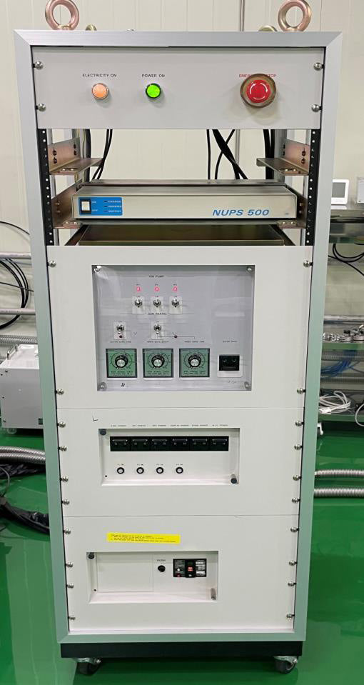 Hitachi S 8820 CD-SEM (Critical Dimension Scanning Electron Microscope)