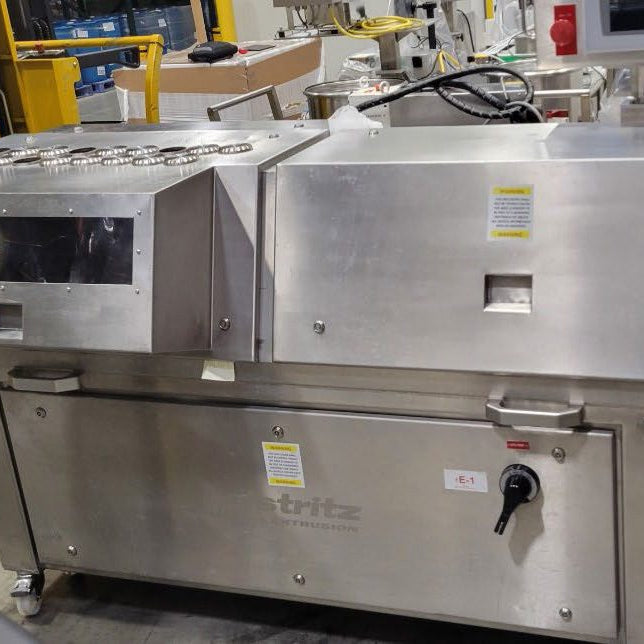Leistritz ZSE 18 HPe PH 40 D Twin Screw, Hot Melt Extruder