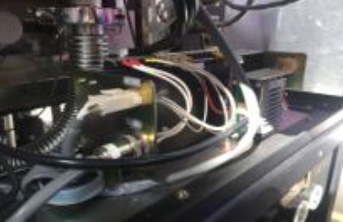 Hitachi S 8820 CD-SEM (Critical Dimension Scanning Electron Microscope)