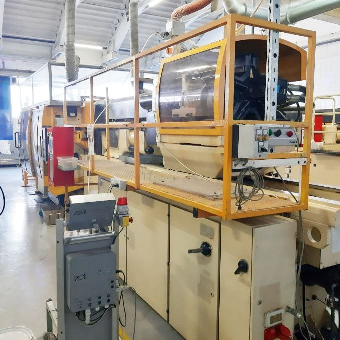 Husky GL 300 Injection Molding Machine