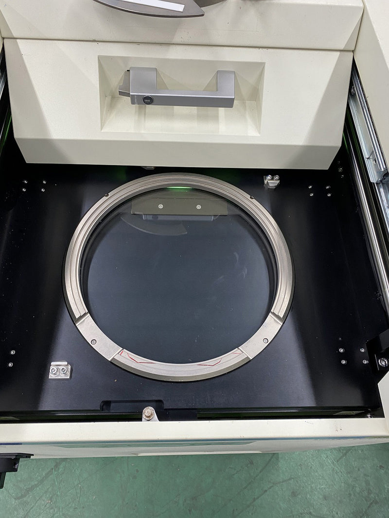 Lintec RAD 2000 Semi-Automatic UV Irradiation