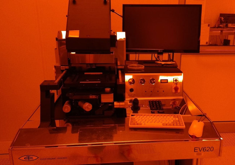 EVG 620 Aligner
