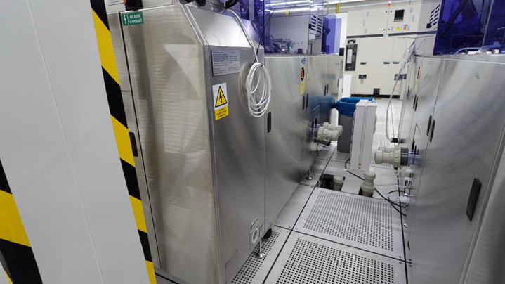 Ontrak DSS 200 Series II Post CMP Scrubber (Chemical Mechanical Polisher)