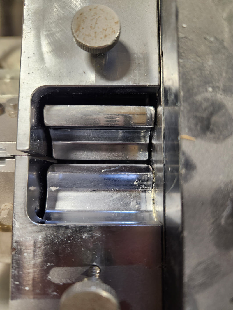 Miyazaki Iron Works FM-P 20 Vacuum Extruder