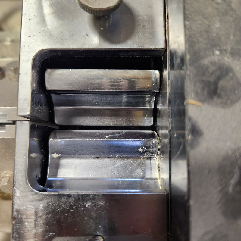 Miyazaki Iron Works FM-P 20 Vacuum Extruder