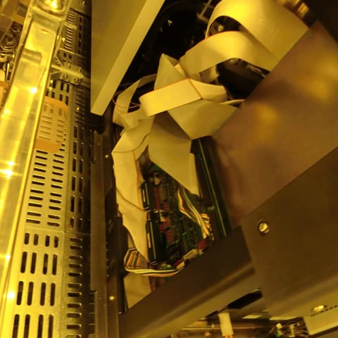 Hitachi S 8820 S CD-SEM (Critical Dimension Scanning Electron Microscope)