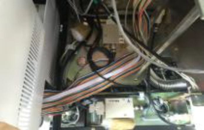 Hitachi S 8820 CD-SEM (Critical Dimension Scanning Electron Microscope)