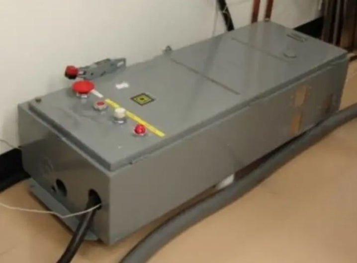 Plasmatherm SLR 720 RIE-PECVD (Reactive Ion Etcher - Plasma-Enhanced Chemical Vapor Deposition)