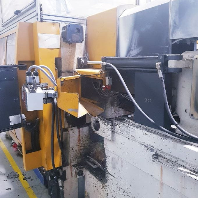 Husky GL 300 Injection Molding Machine