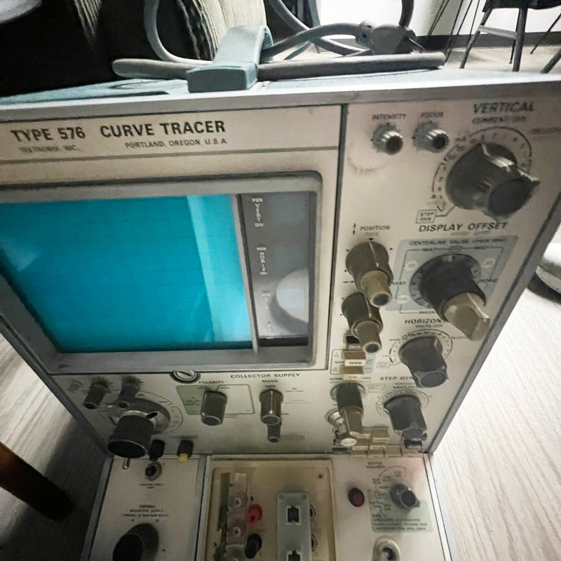 Tektronix 576 Curve Tracer