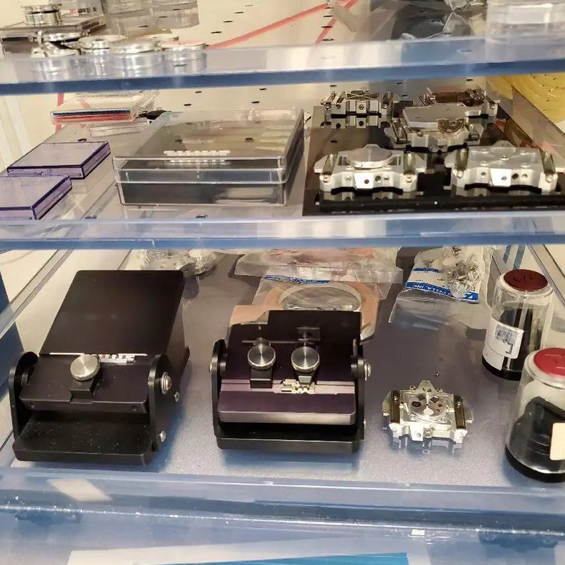 Thermo Fisher Scientific / FEI NanoLab 450 F 1 FIB-SEM (Focused Ion Beam - Scanning Electron Microscope)