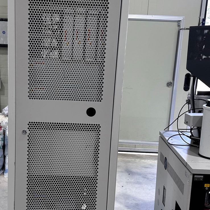 Thermo Fisher Scientific / FEI Helios NanoLab 400 S FIB-SEM (Focused Ion Beam - Scanning Electron Microscope)
