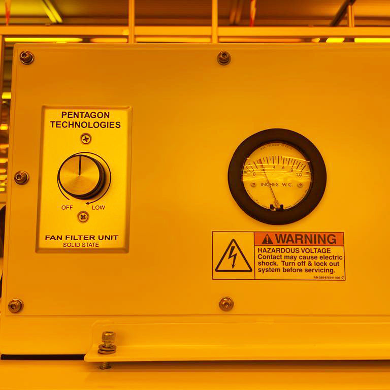 KLA 2351 UI Inspection System