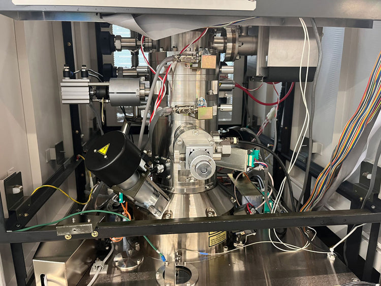 Hitachi S 8820 CD-SEM (Critical Dimension Scanning Electron Microscope)
