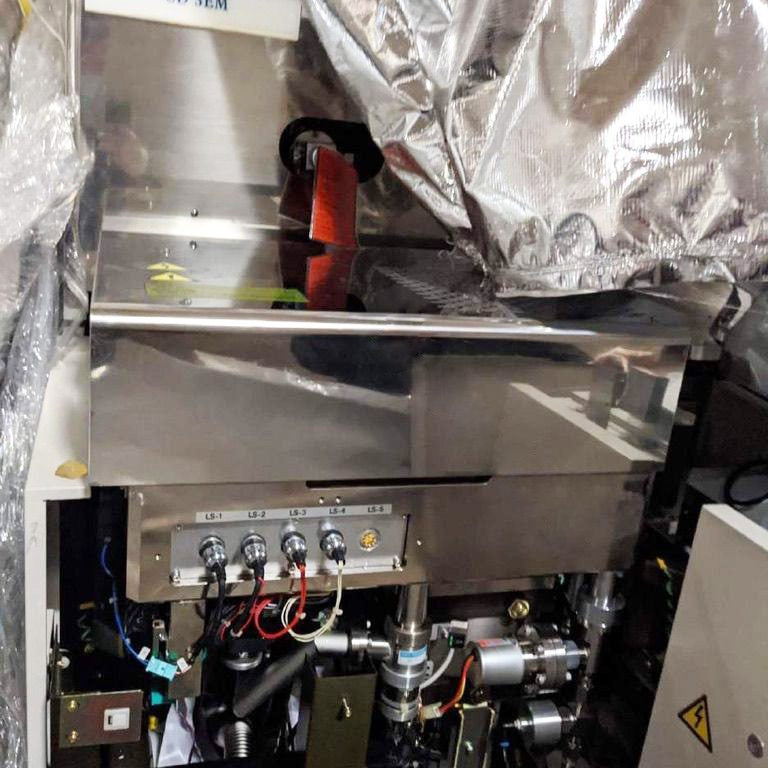 Hitachi S 8820 S CD-SEM (Critical Dimension Scanning Electron Microscope)