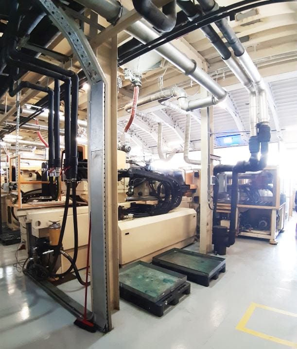 Husky GL 300 Injection Molding Machine