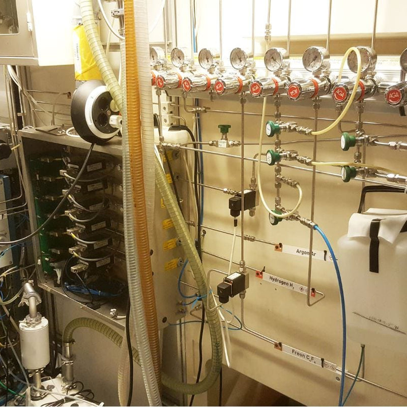 Oxford Plasmalab 100 ICP-RIE (Inductively Coupled Plasma - Reactive lon Etch)