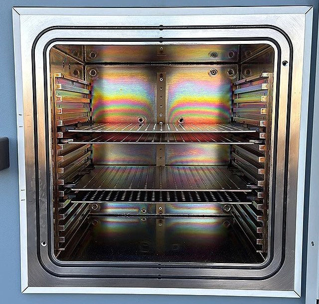 Yes 1224 P CVD (Chemical Vapor Deposition)