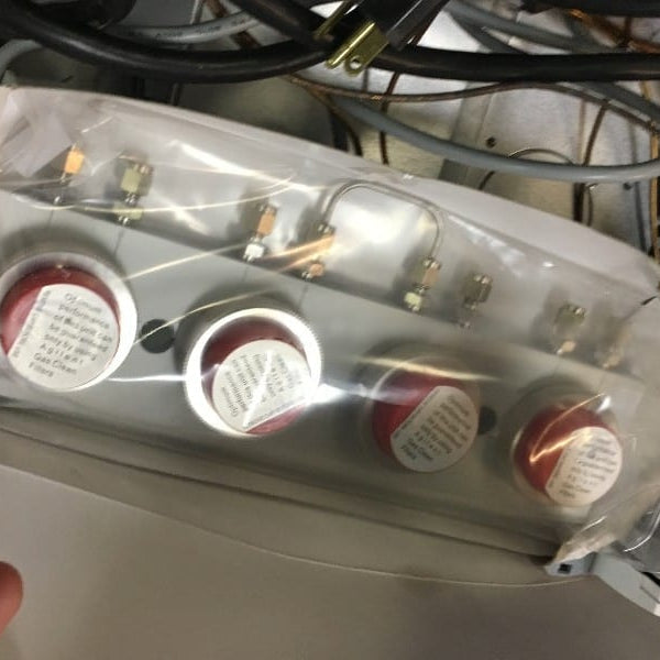 Agilent 6890 N GC (Gas Chromatography)