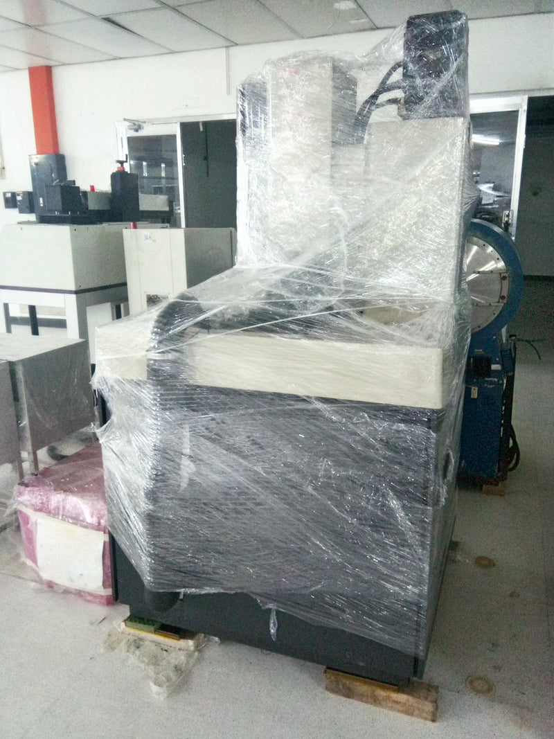 OGP (Optical Gaging Products) Avant 200 B&W