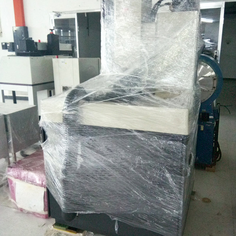 OGP (Optical Gaging Products) Avant 200 B&W