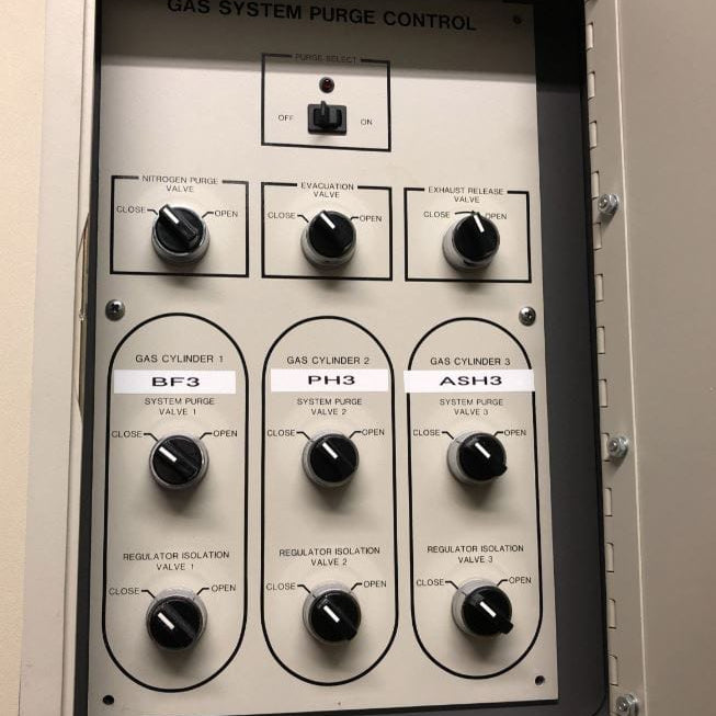 Axcelis NV 8200 P MS Implanter