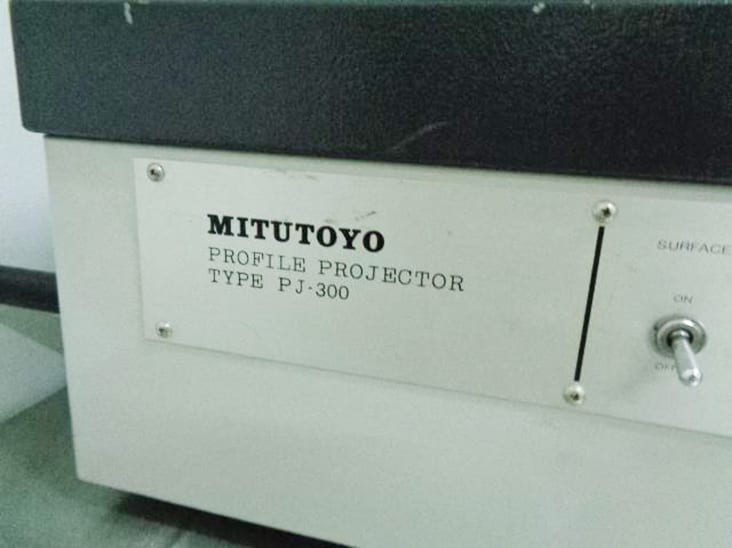 Mitutoyo PJ 300 Profile Projector