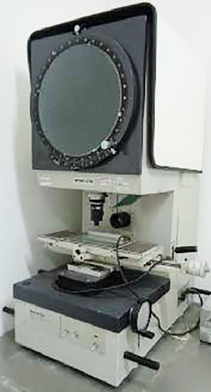 Mitutoyo PJ 300 Profile Projector