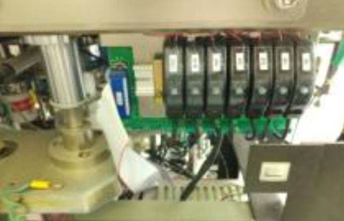 Hitachi S 8820 CD-SEM (Critical Dimension Scanning Electron Microscope)