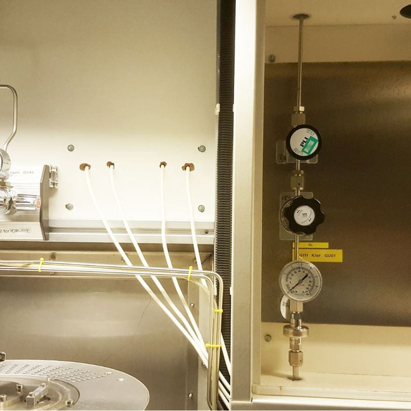 Oxford Plasmalab 100 ICP-RIE (Inductively Coupled Plasma - Reactive lon Etch)