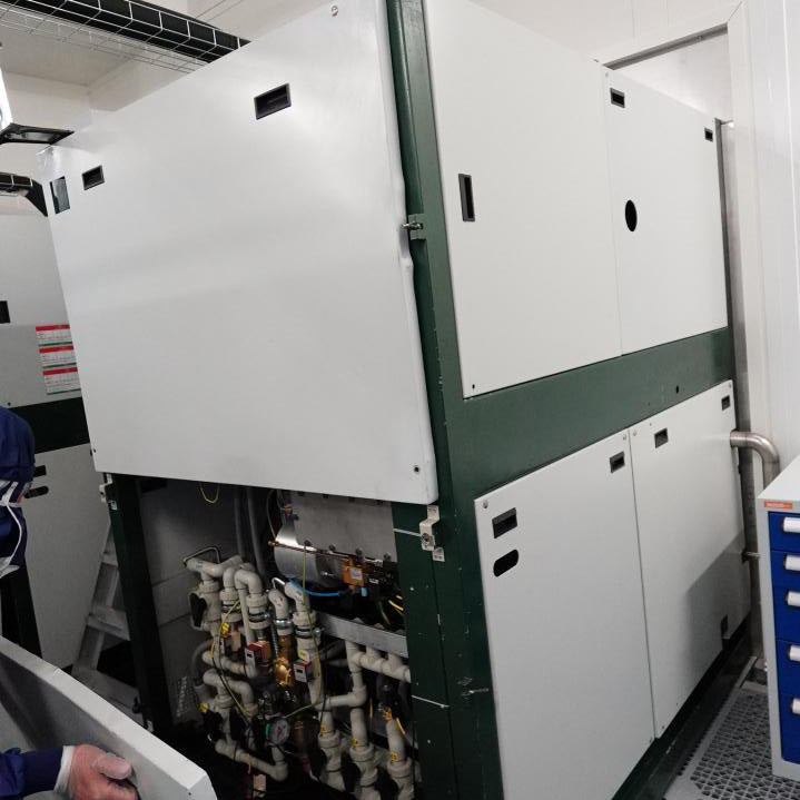 Oerlikon Balzers LLS 802 PVD (Physical Vapor Deposition)
