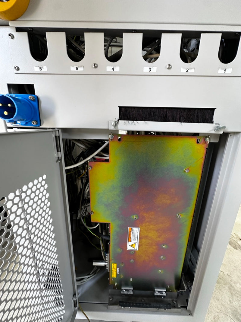 Thermo Fisher Scientific / FEI Helios NanoLab 400 S FIB-SEM (Focused Ion Beam - Scanning Electron Microscope)