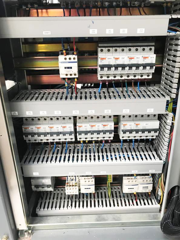 Pfeiffer / Alcatel Adixen AMS 200 SE Etcher