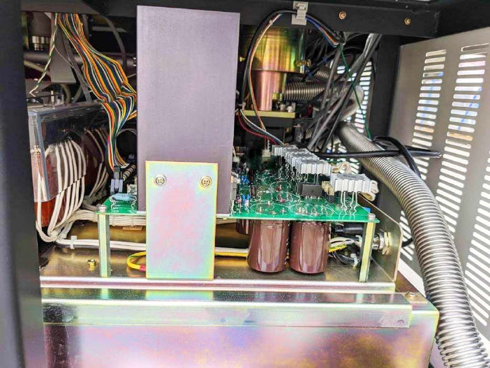 Hitachi S 8820 S CD-SEM (Critical Dimension Scanning Electron Microscope)