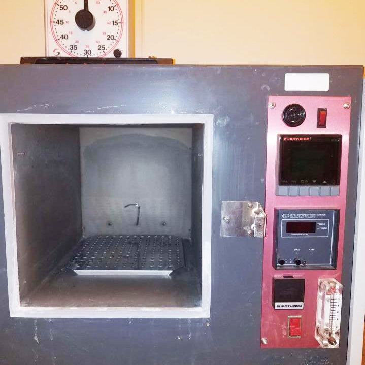 Vacuum Oven