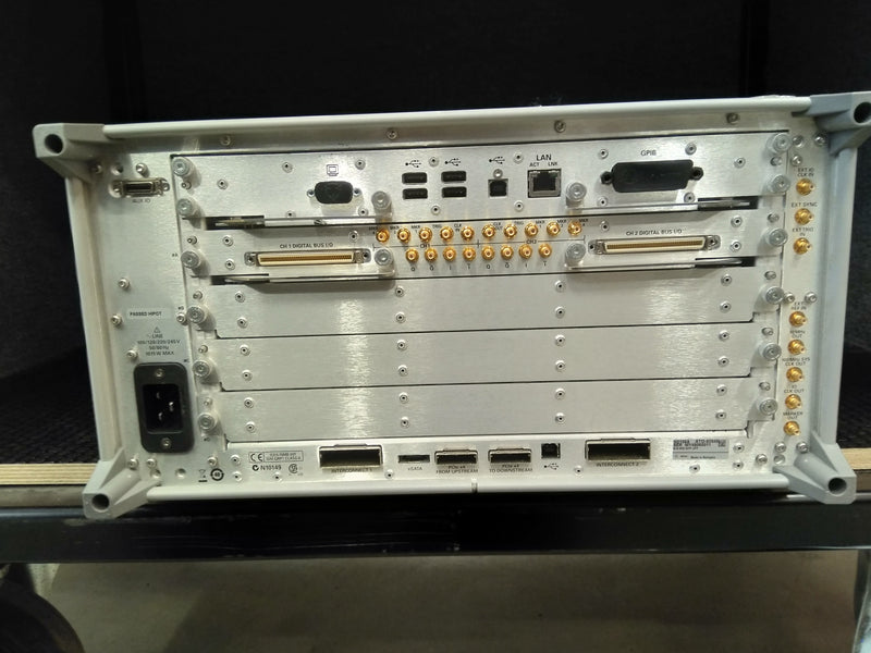 Agilent N 5106 A PXB Baseband Generator and Channel Emulator