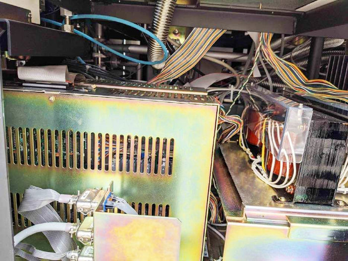 Hitachi S 8820 S CD-SEM (Critical Dimension Scanning Electron Microscope)