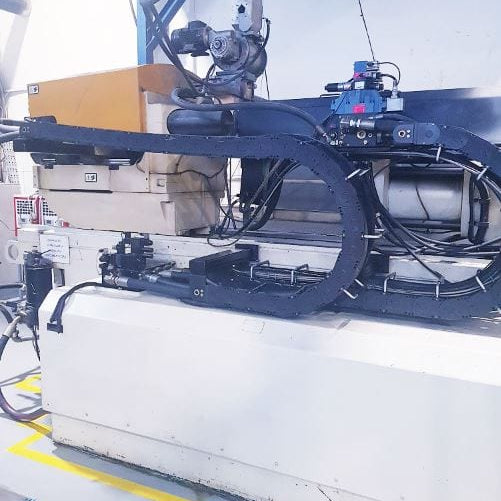Husky GL 300 Injection Molding Machine