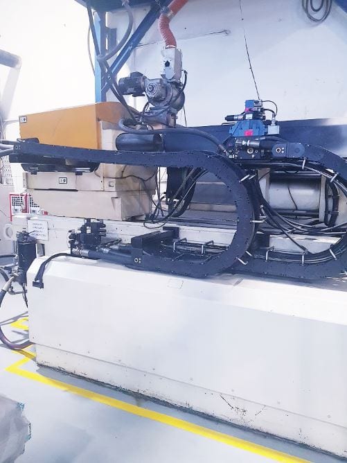 Husky GL 300 Injection Molding Machine