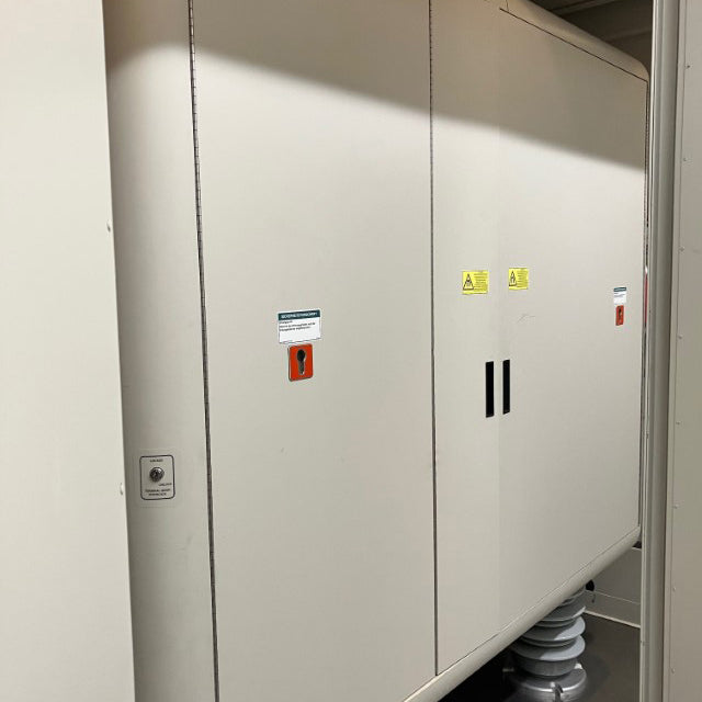 Varian Viision 200 + Ion Implanter