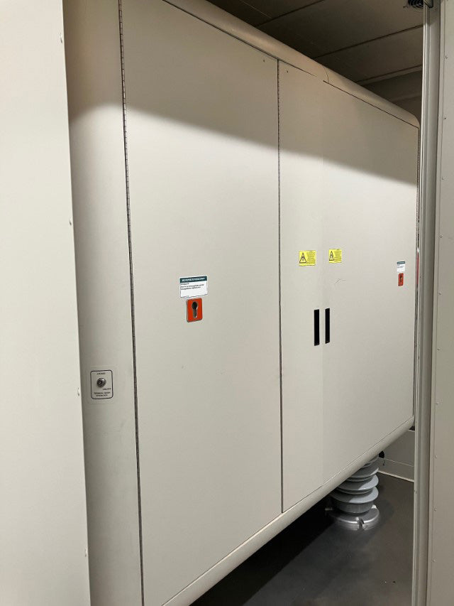 Varian Viision 200 + Ion Implanter