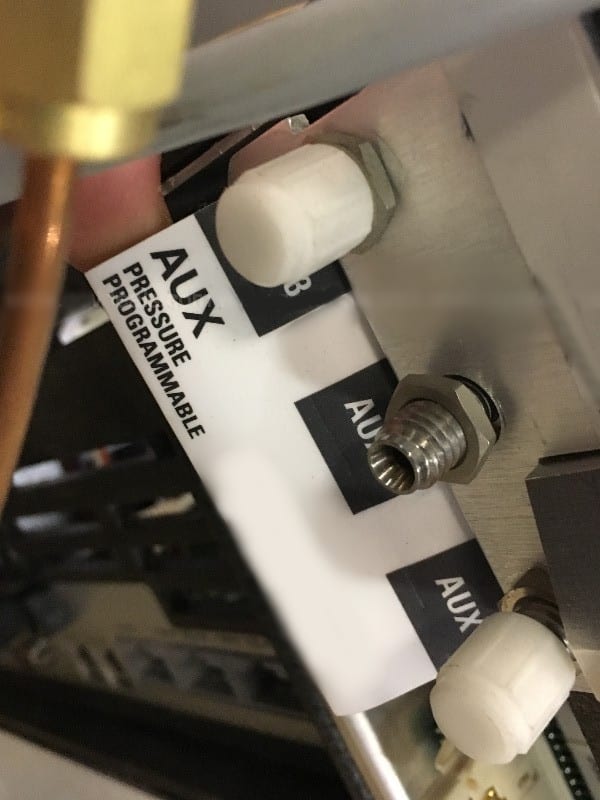 Agilent 6890 N GC (Gas Chromatography)