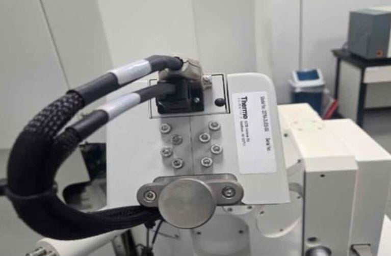 Zeiss Merlin Compact FE-SEM (Field Emission Scanning Electron Microscope)