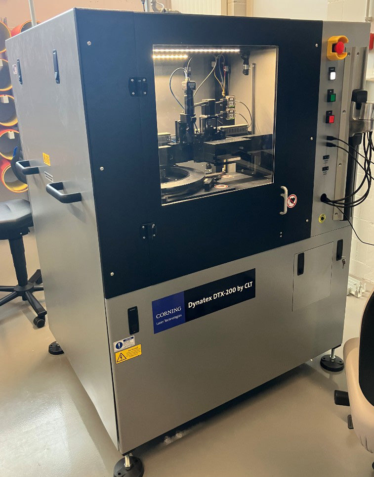 Corning / Dynatex DTX 200 Breaker