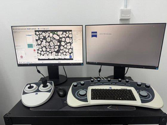 Zeiss Merlin FE-SEM (Field Emission Scanning Electron Microscope)