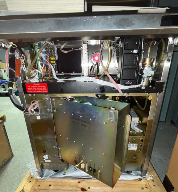 KLA Surfscan 6420 Particle Defect System