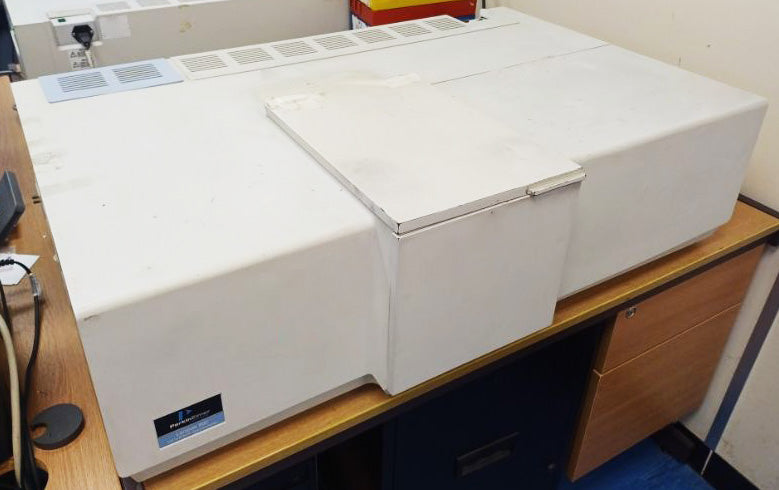 Perkin Elmer Lambda 900 UV-VIS-NIR Spectrometer (Ultraviolet-Visible-Near-Infrared)
