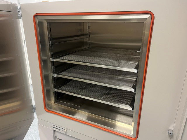 ESPEC PH 302 Environmental Chamber
