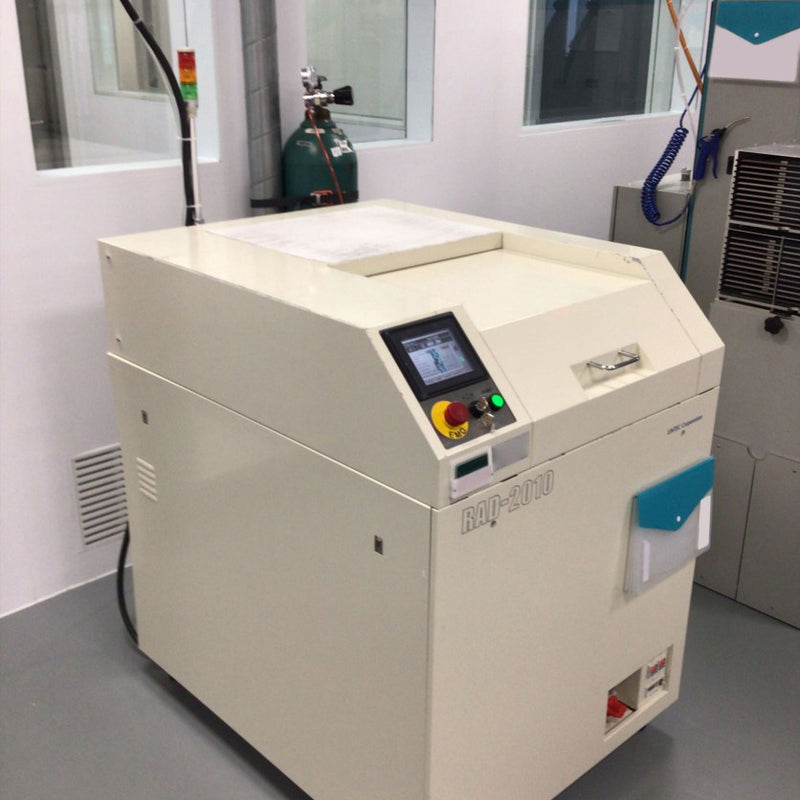 Lintec RAD 2010 M / 12 UV Irradiator