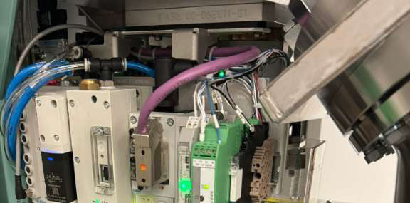 Lam / Novellus Concept Two Speed NExT CVD (Chemical Vapor Deposition)